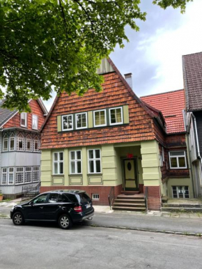 Großzügige Souterrainwohnung in historischer Stadtvilla im Herzen Zellerfelds